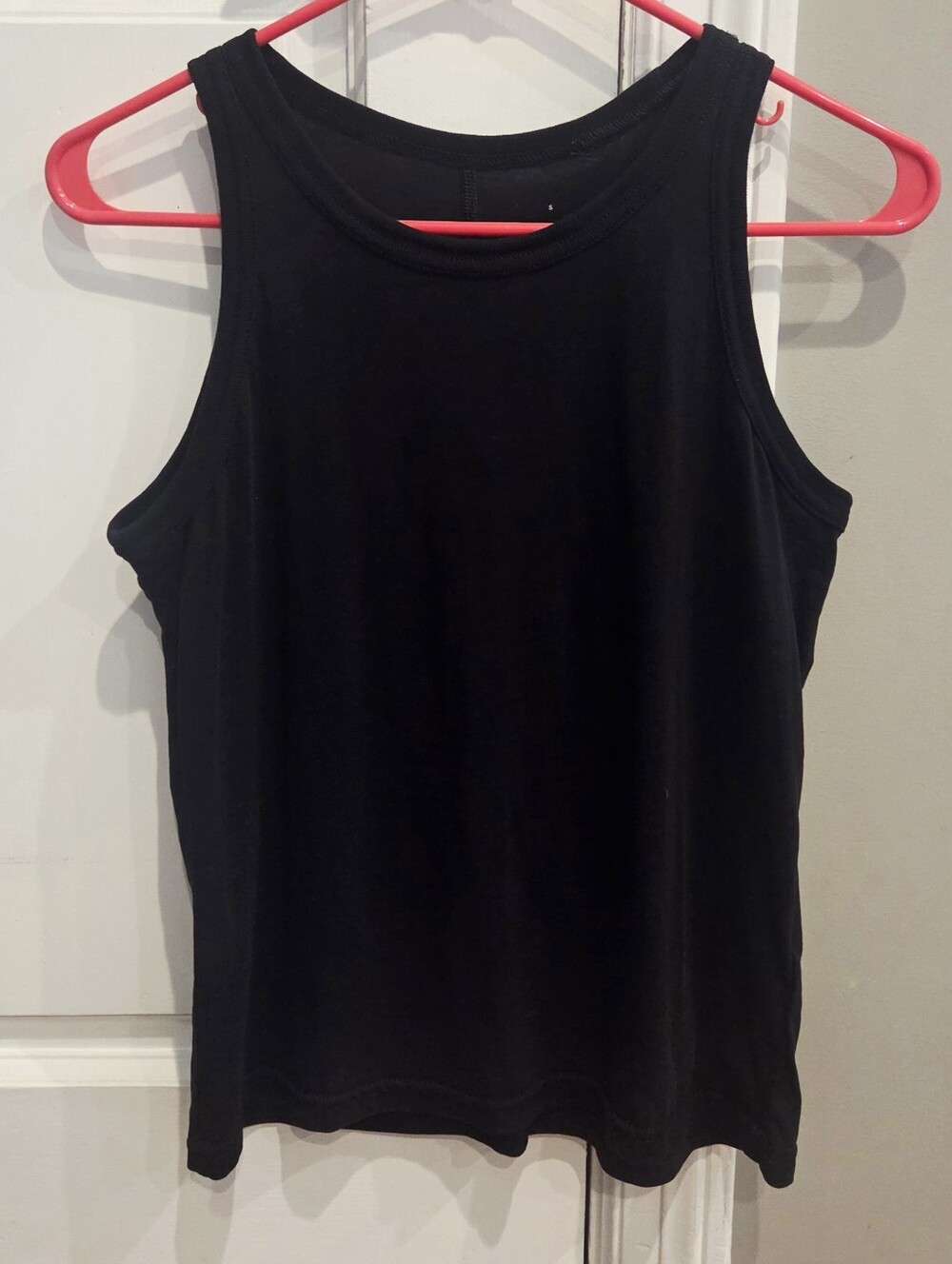 Everlane Semi-cropped Tanktop